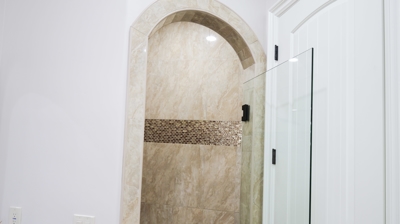 Arched Shower Photo
